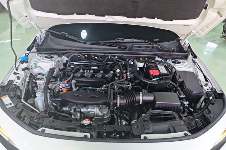 Used Honda Civic 2022 240TURBO CVT Dynamic Edition Engine Bay
