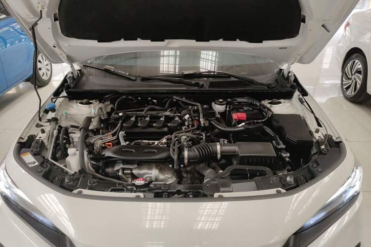 Used Honda Civic 2022 240TURBO CVT Dynamic Edition Engine Bay