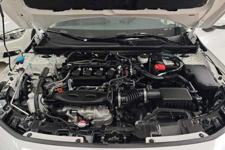 Used Honda Civic 2022 240TURBO CVT Dynamic Edition Engine Bay
