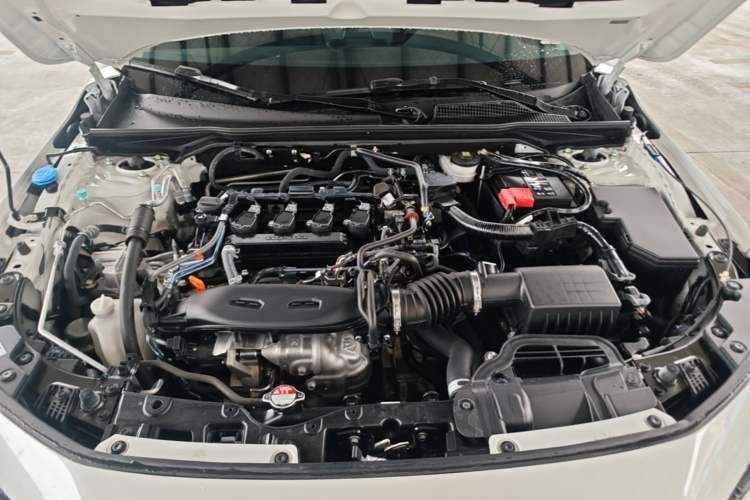 Used Honda Civic 2022 240TURBO CVT Dynamic Edition Engine Bay