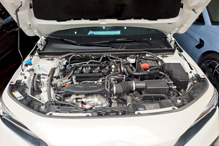 Used Honda Civic 2022 240TURBO CVT Dynamic Edition Engine Bay