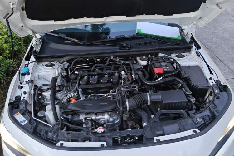 Used Honda Civic 2022 240TURBO CVT Dynamic Edition Engine Bay