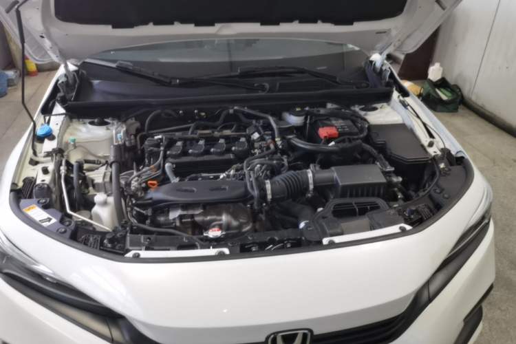 Used Honda Civic 2022 240TURBO CVT Dynamic Edition Engine Bay