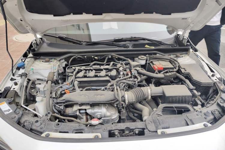 Used Honda Civic 2022 240TURBO CVT Dynamic Edition Engine Bay