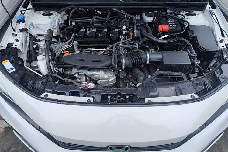 Used Honda Civic 2022 240TURBO CVT Dynamic Edition Engine Bay
