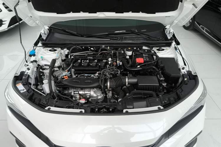 Used Honda Civic 2022 240TURBO CVT Dynamic Edition Engine Bay