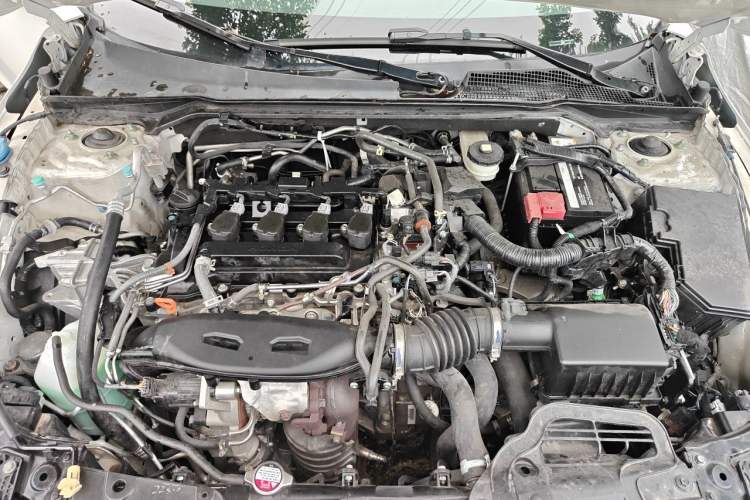 Used Honda Civic 2022 240TURBO CVT Dynamic Edition Engine Bay