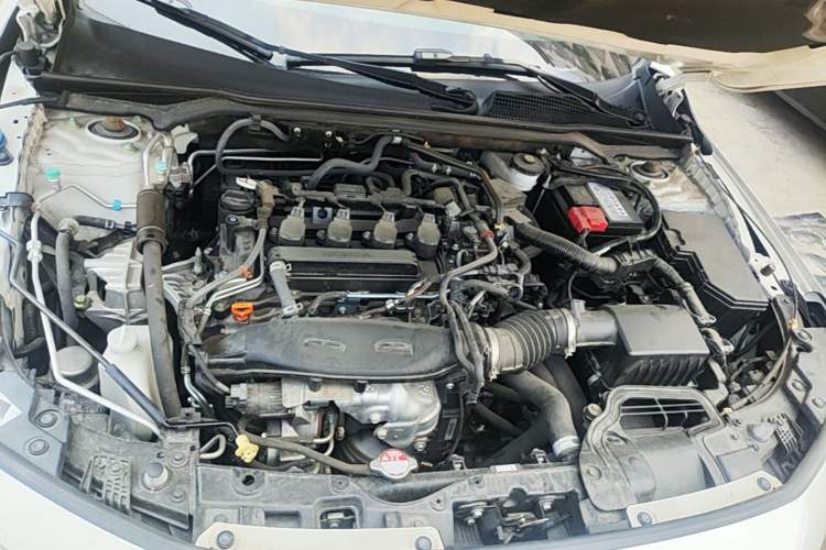 Used Honda Civic 2022 240TURBO CVT Dynamic Edition Engine Bay