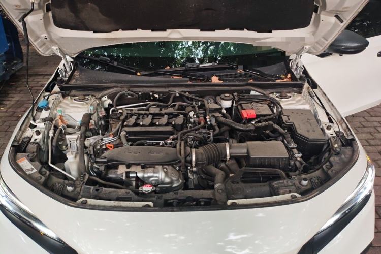 Used Honda Civic 2022 240TURBO CVT Dynamic Edition Engine Bay