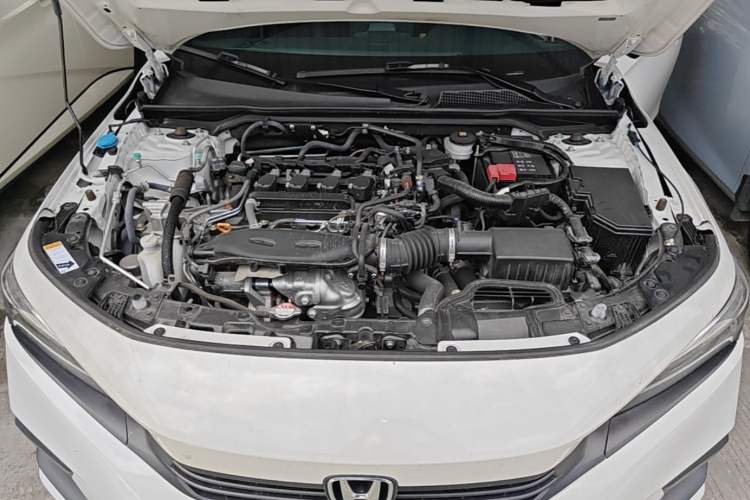 Used Honda Civic 2022 240TURBO CVT Dynamic Edition Engine Bay