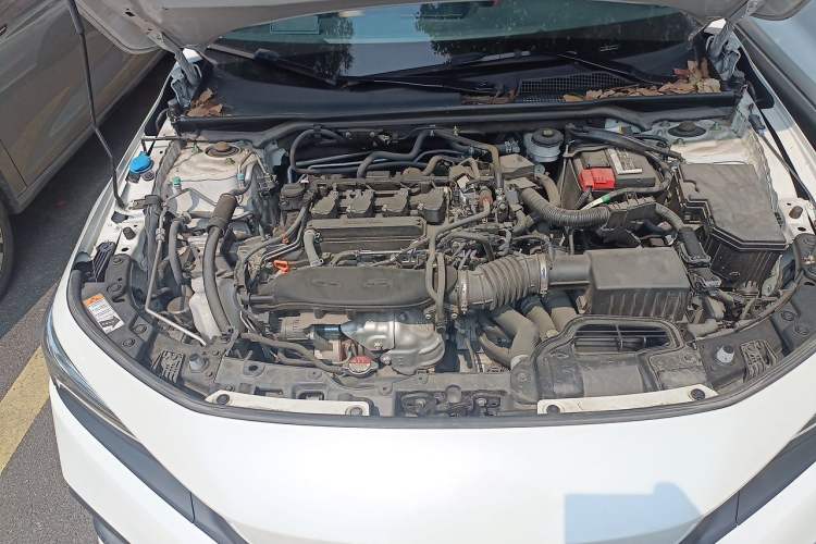 Used Honda Civic 2022 240TURBO CVT Dynamic Edition Engine Bay