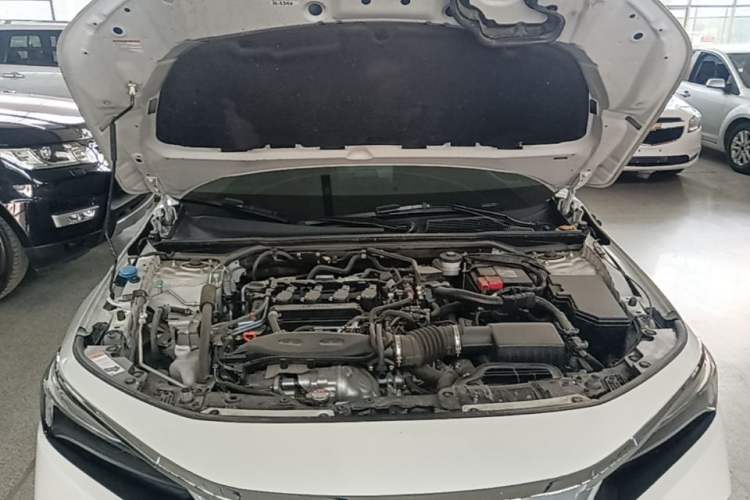 Used Honda Civic 2022 240TURBO CVT Dynamic Edition Engine Bay