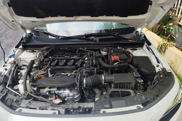 Used Honda Civic 2022 240TURBO CVT Dynamic Edition Engine Bay