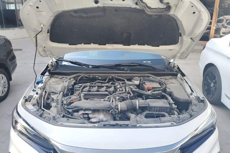 Used Honda Civic 2022 240TURBO CVT Dynamic Edition Engine Bay
