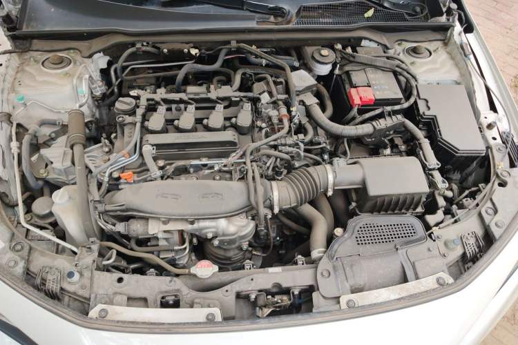 Used Honda Civic 2022 240TURBO CVT Dynamic Edition Engine Bay