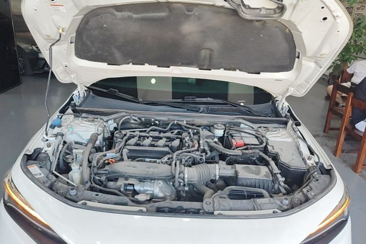 Used Honda Civic 2022 240TURBO CVT Dynamic Edition Engine Bay