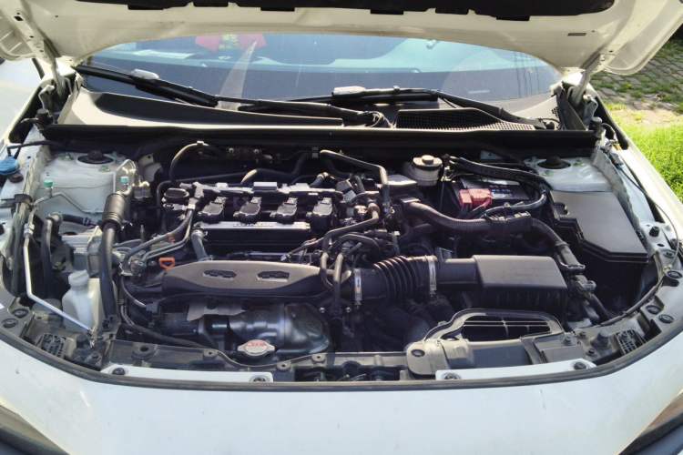 Used Honda Civic 2022 240TURBO CVT Dynamic Edition Engine Bay