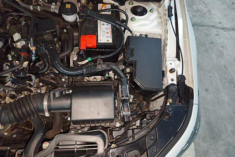 Used Honda Civic 2022 240TURBO CVT Dynamic Edition Engine Bay Left