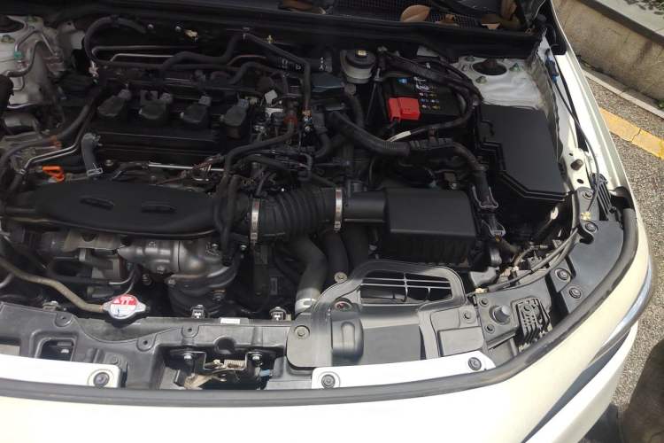 Used Honda Civic 2022 240TURBO CVT Dynamic Edition Engine Bay Left