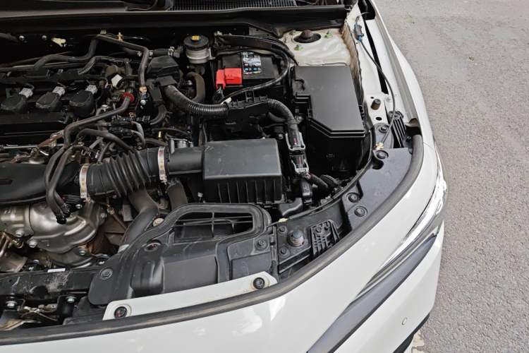 Used Honda Civic 2022 240TURBO CVT Dynamic Edition Engine Bay Left