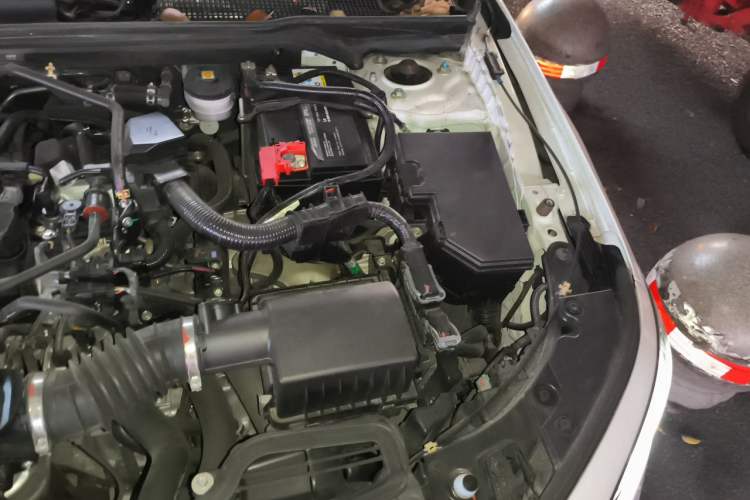 Used Honda Civic 2022 240TURBO CVT Dynamic Edition Engine Bay Left