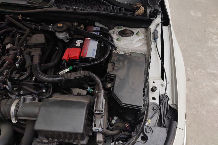 Used Honda Civic 2022 240TURBO CVT Dynamic Edition Engine Bay Left