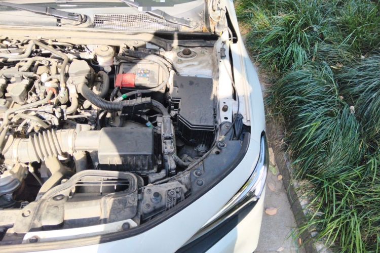 Used Honda Civic 2022 240TURBO CVT Dynamic Edition Engine Bay Left
