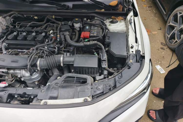 Used Honda Civic 2022 240TURBO CVT Dynamic Edition Engine Bay Left