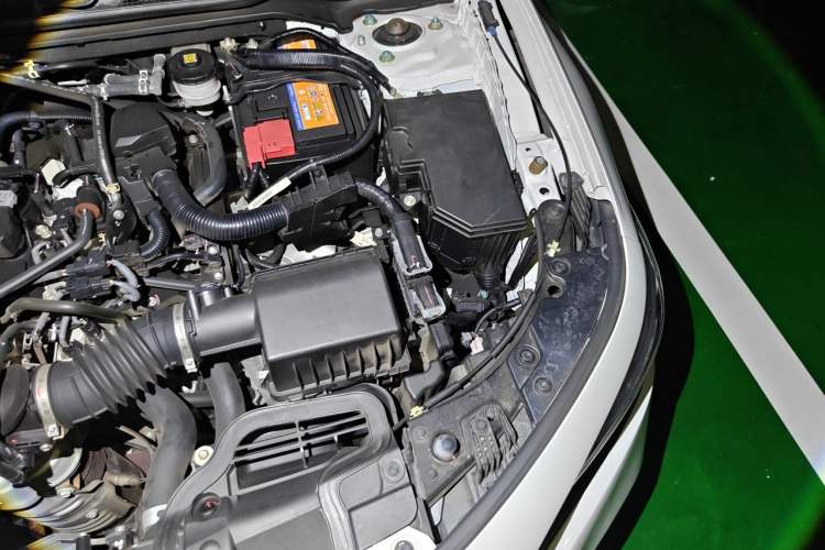 Used Honda Civic 2022 240TURBO CVT Dynamic Edition Engine Bay Left
