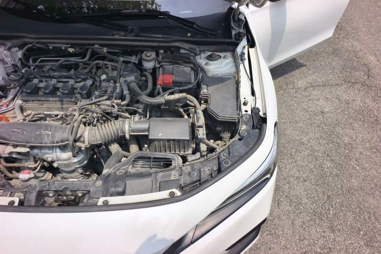 Used Honda Civic 2022 240TURBO CVT Dynamic Edition Engine Bay Left