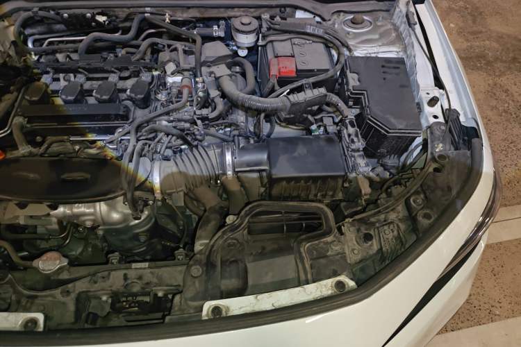 Used Honda Civic 2022 240TURBO CVT Dynamic Edition Engine Bay Left