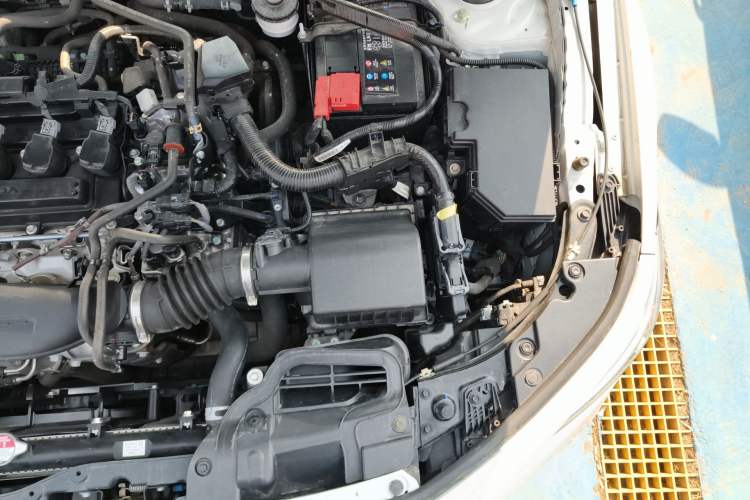 Used Honda Civic 2022 240TURBO CVT Dynamic Edition Engine Bay Left