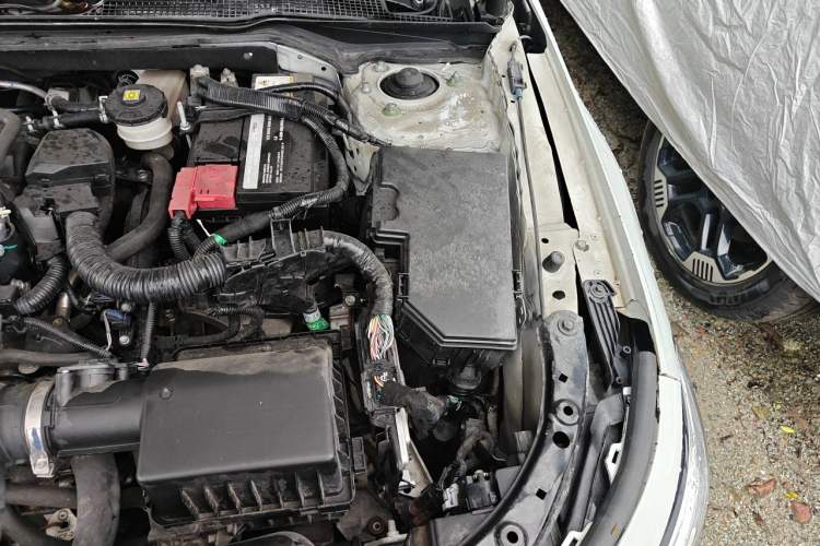 Used Honda Civic 2022 240TURBO CVT Dynamic Edition Engine Bay Left