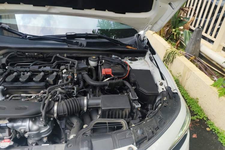 Used Honda Civic 2022 240TURBO CVT Dynamic Edition Engine Bay Left