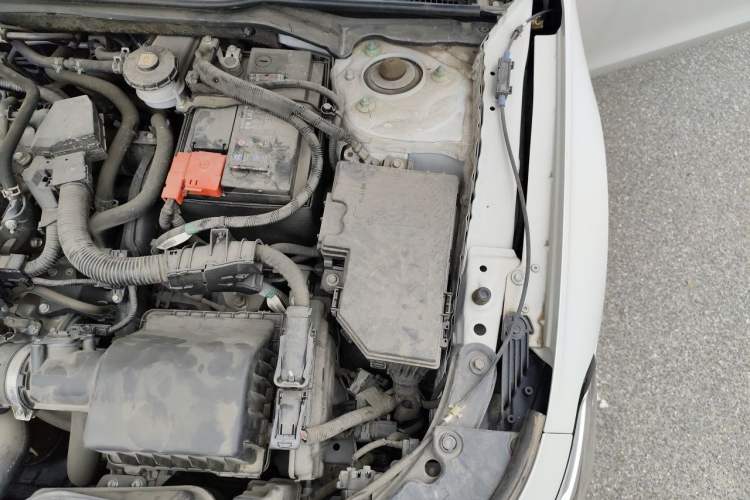 Used Honda Civic 2022 240TURBO CVT Dynamic Edition Engine Bay Left
