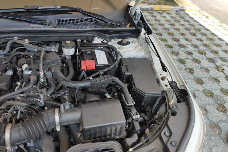 Used Honda Civic 2022 240TURBO CVT Dynamic Edition Engine Bay Left