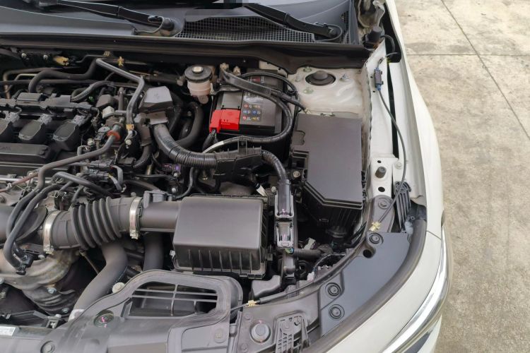 Used Honda Civic 2022 240TURBO CVT Dynamic Edition Engine Bay Left