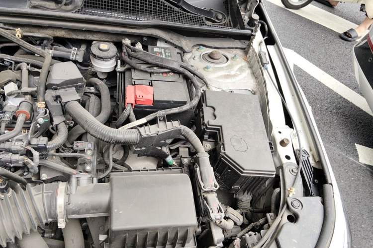 Used Honda Civic 2022 240TURBO CVT Dynamic Edition Engine Bay Left