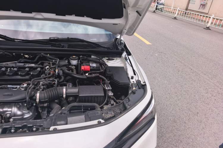 Used Honda Civic 2022 240TURBO CVT Dynamic Edition Engine Bay Left