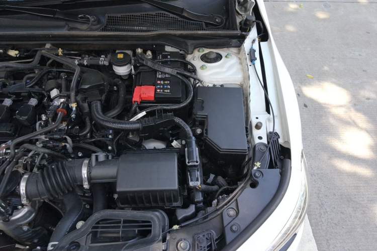 Used Honda Civic 2022 240TURBO CVT Dynamic Edition Engine Bay Left