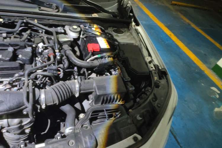 Used Honda Civic 2022 240TURBO CVT Dynamic Edition Engine Bay Left