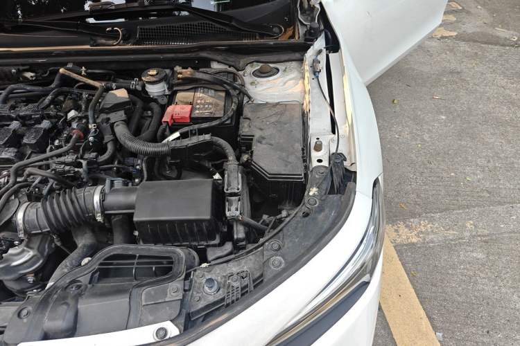 Used Honda Civic 2022 240TURBO CVT Dynamic Edition Engine Bay Left