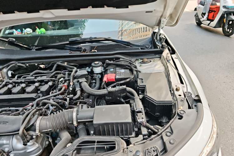 Used Honda Civic 2022 240TURBO CVT Dynamic Edition Engine Bay Left