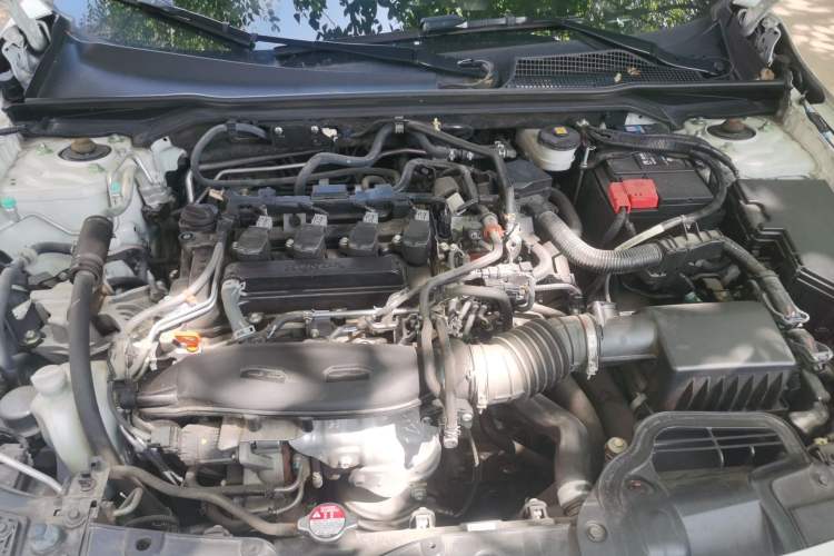 Used Honda Civic 2022 240TURBO CVT Dynamic Edition Engine Bay
