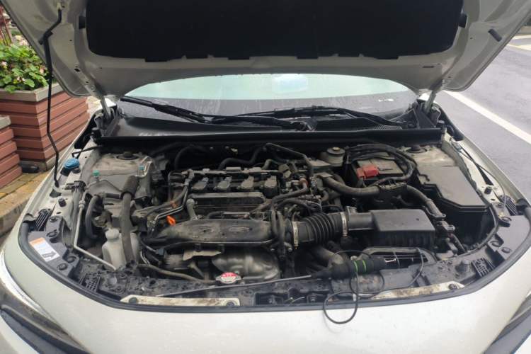 Used Honda Civic 2022 240TURBO CVT Dynamic Edition Engine Bay