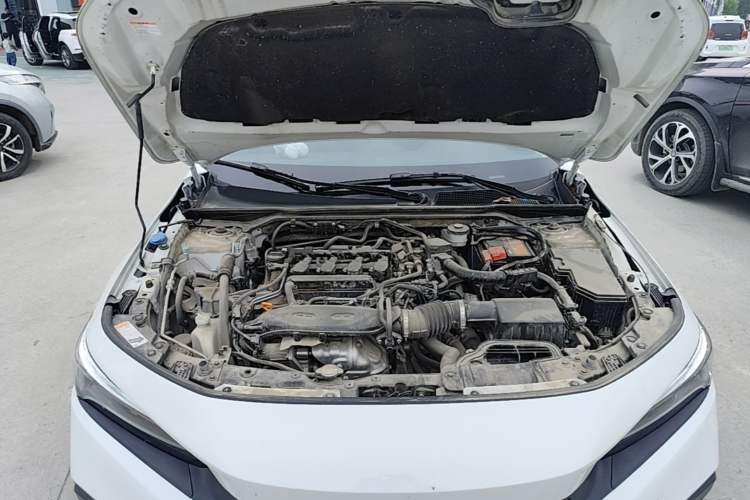 Used Honda Civic 2022 240TURBO CVT Dynamic Edition Engine Bay