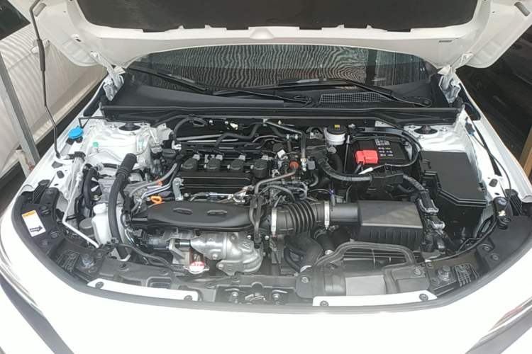 Used Honda Civic 2022 240TURBO CVT Dynamic Edition Engine Bay