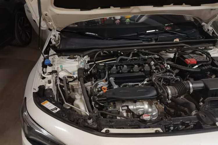 Used Honda Civic 2022 240TURBO CVT Dynamic Edition Engine Bay Right
