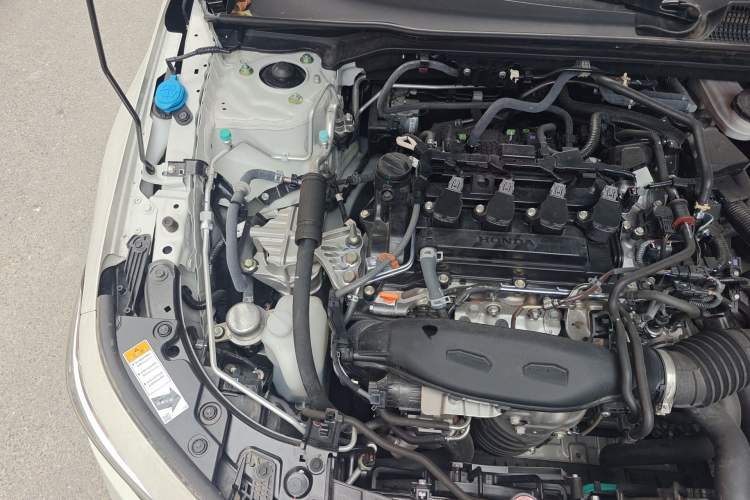 Used Honda Civic 2022 240TURBO CVT Dynamic Edition Engine Bay Right