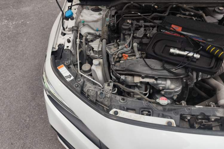 Used Honda Civic 2022 240TURBO CVT Dynamic Edition Engine Bay Right